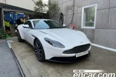 Aston Martin DB11, 2023