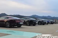 Aston Martin DB11, 2023