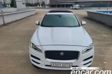 Jaguar F-PACE, 2019