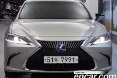 Lexus ES300h 7th generation, 2018