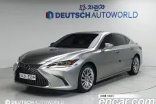 Lexus ES300h 7th generation, 2020