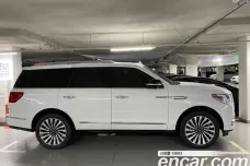 Lincoln Navigator, 2021