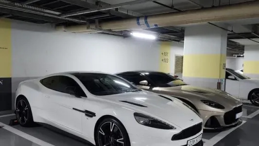 Aston Martin Bankish S, 2018