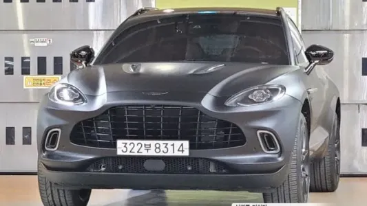 Aston Martin DBX, 2020