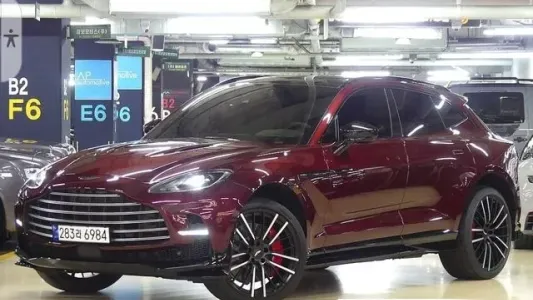 Aston Martin DBX, 2023