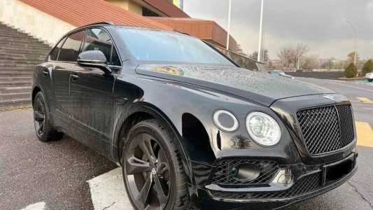 Bentley Bentayga, Бензин, 2016