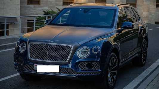 Bentley Bentayga, Бензин, 2017