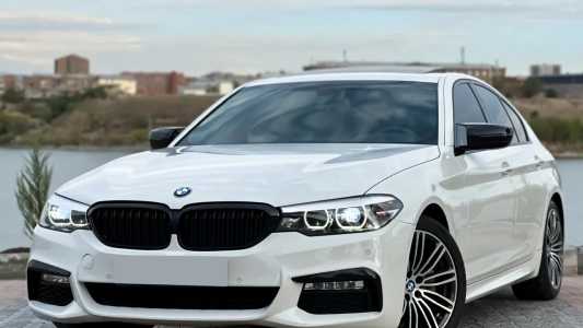 BMW 5 Series, Бензин, 2017