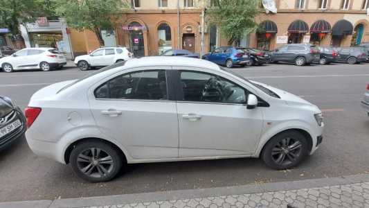 Chevrolet Aveo, Бензин, 2013