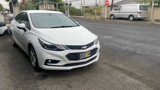 Chevrolet Cruze, Бензин, 2018