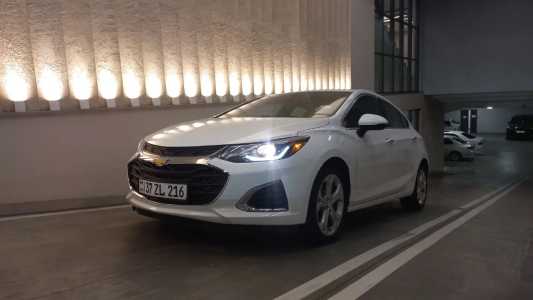 Chevrolet Cruze, Бензин, 2018