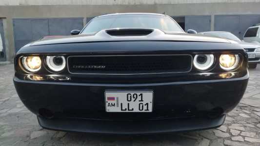 Dodge Challenger, Бензин, 2011