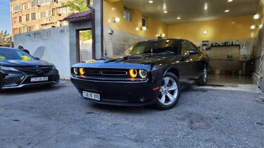 Dodge Challenger, Бензин, 2016