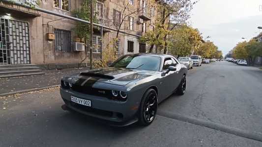 Dodge Challenger, Бензин, 2018