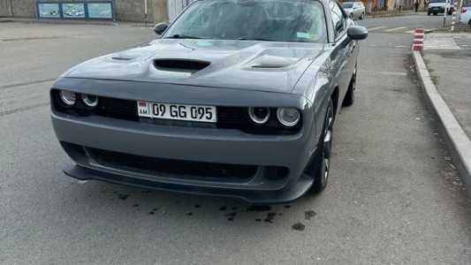 Dodge Challenger, Бензин, 2019