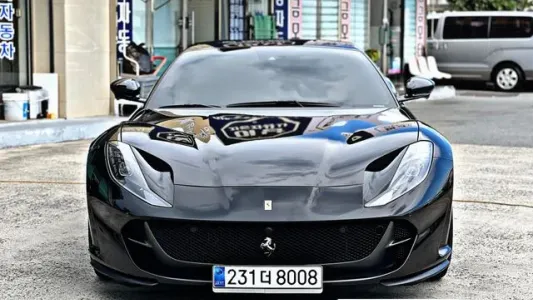 Ferrari 812 Superfast, 2020