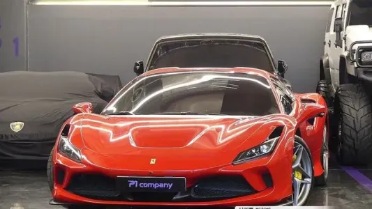 Ferrari F8 Spider, 2022