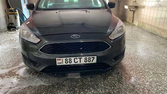 Ford Focus, Бензин, 2015