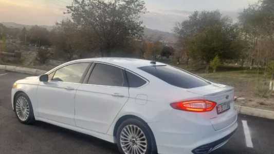 Ford Fusion (North America), Бензин, 2015