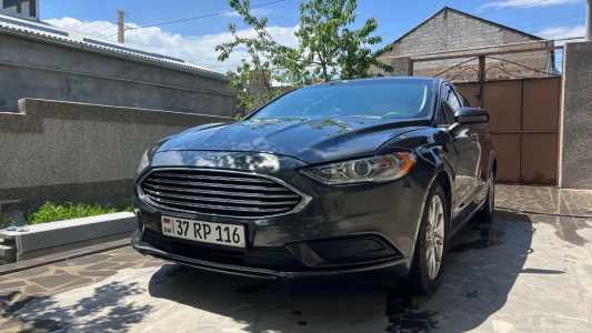 Ford Fusion (North America), Бензин, 2017