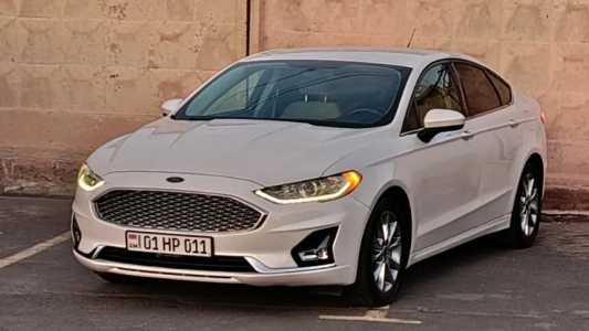 Ford Fusion (North America), Бензин, 2017