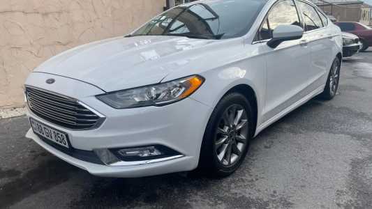 Ford Fusion (North America), Бензин, 2017