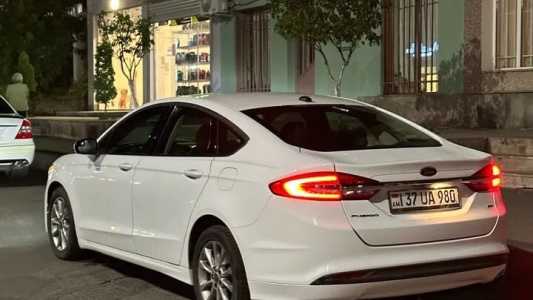 Ford Fusion (North America), Бензин, 2017