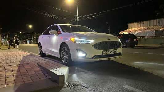 Ford Fusion (North America), Бензин, 2019