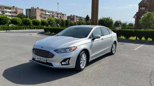 Ford Fusion (North America), Бензин, 2019