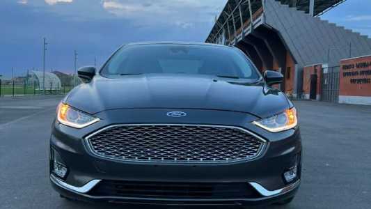 Ford Fusion (North America), Бензин, 2019