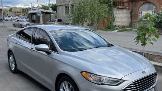 Ford Fusion (North America), Бензин, 2019