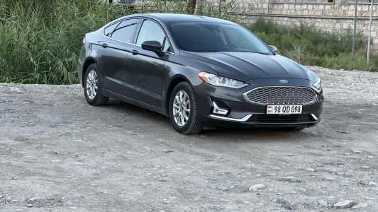 Ford Fusion (North America), Бензин, 2019