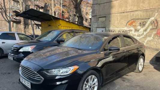 Ford Fusion (North America), Бензин, 2019