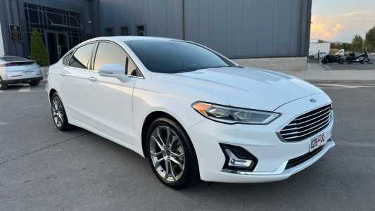 Ford Fusion (North America), Бензин, 2020