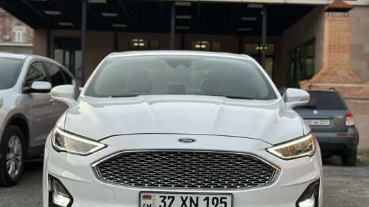 Ford Fusion (North America), Бензин, 2020