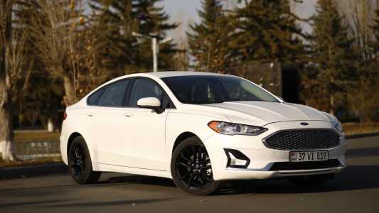 Ford Fusion (North America), Бензин, 2020