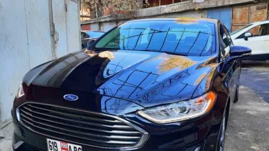 Ford Fusion (North America), Бензин, 2020