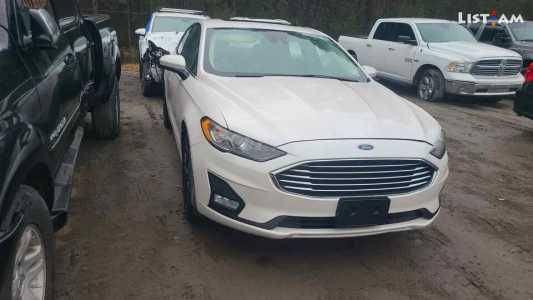 Ford Fusion (North America), Бензин, 2020