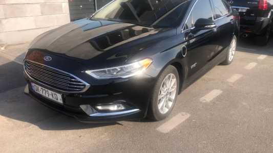 Ford Fusion (North America), Гибрид, 2017