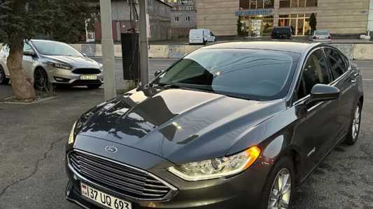 Ford Fusion (North America), Гибрид, 2017