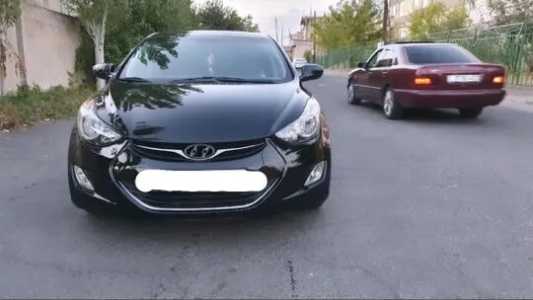 Hyundai Elantra, Бензин, 2011