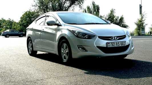 Hyundai Elantra, Бензин, 2011