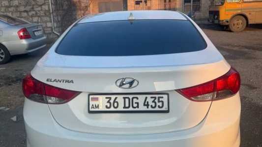 Hyundai Elantra, Бензин, 2012