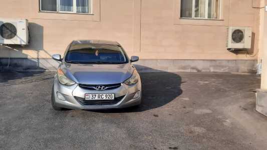 Hyundai Elantra, Бензин, 2013