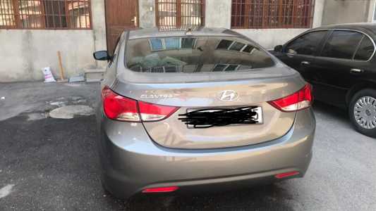 Hyundai Elantra, Бензин, 2013