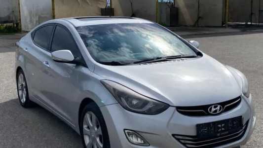 Hyundai Elantra, Бензин, 2013