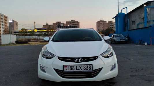 Hyundai Elantra, Бензин, 2013