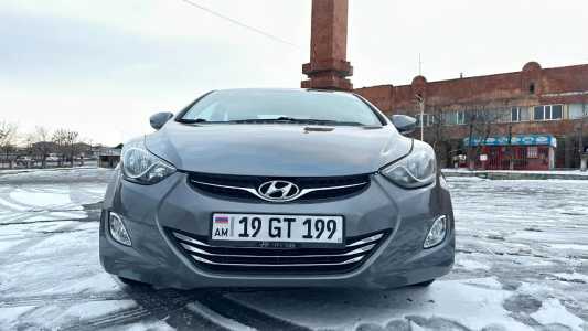 Hyundai Elantra, Бензин, 2013