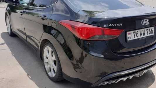 Hyundai Elantra, Бензин, 2014