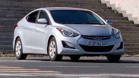 Hyundai Elantra, Бензин, 2015